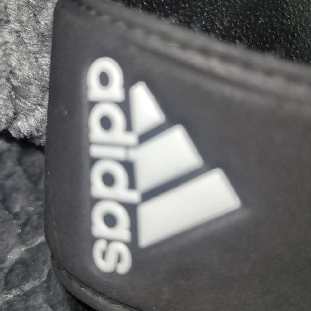 Adidas Adilette Sandals‎ Black Kids Size 1 Hook and Loop spring summer